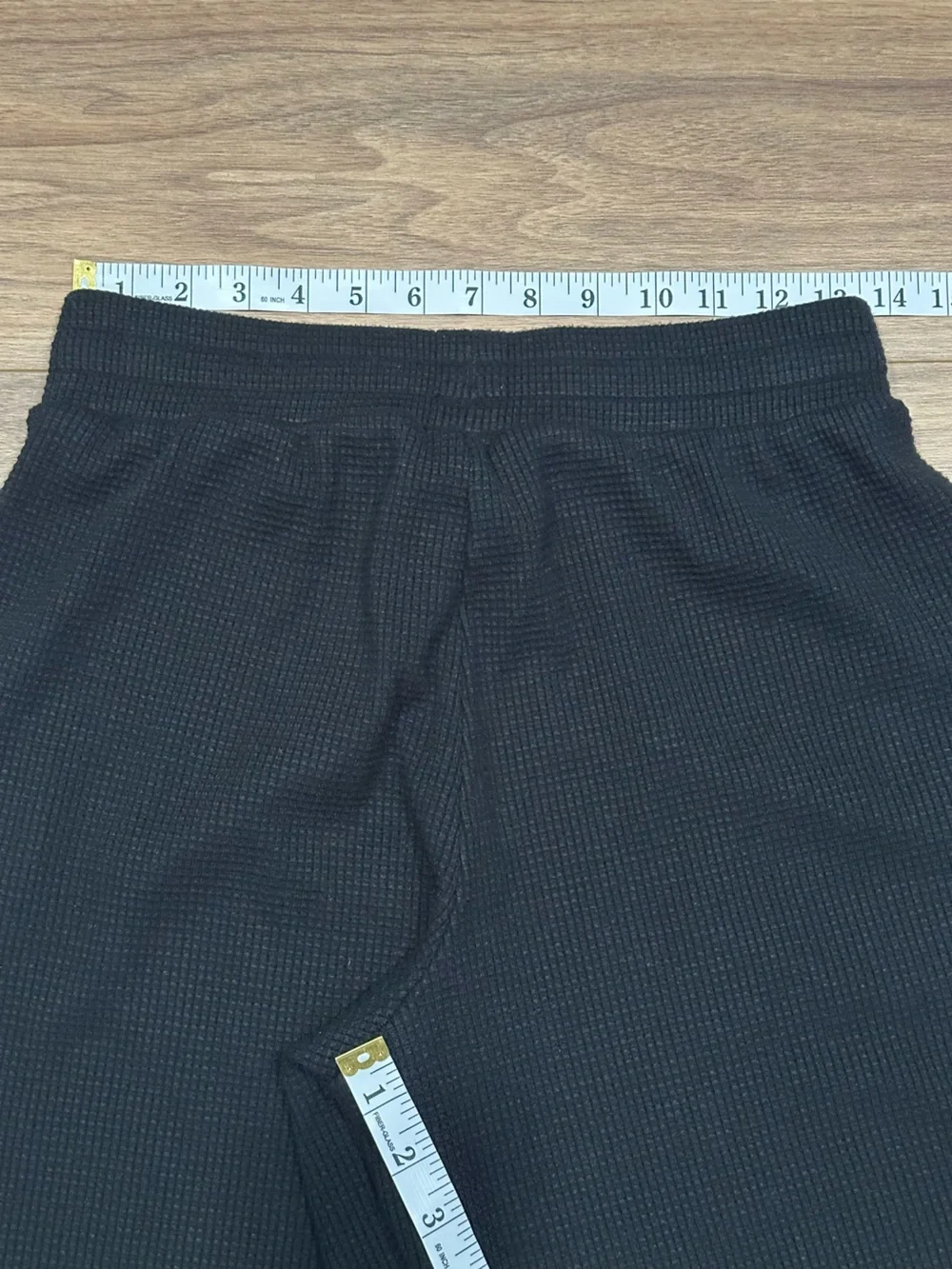 ALO Yoga Waffle Weekend Escape Jogger in Black Size Medium